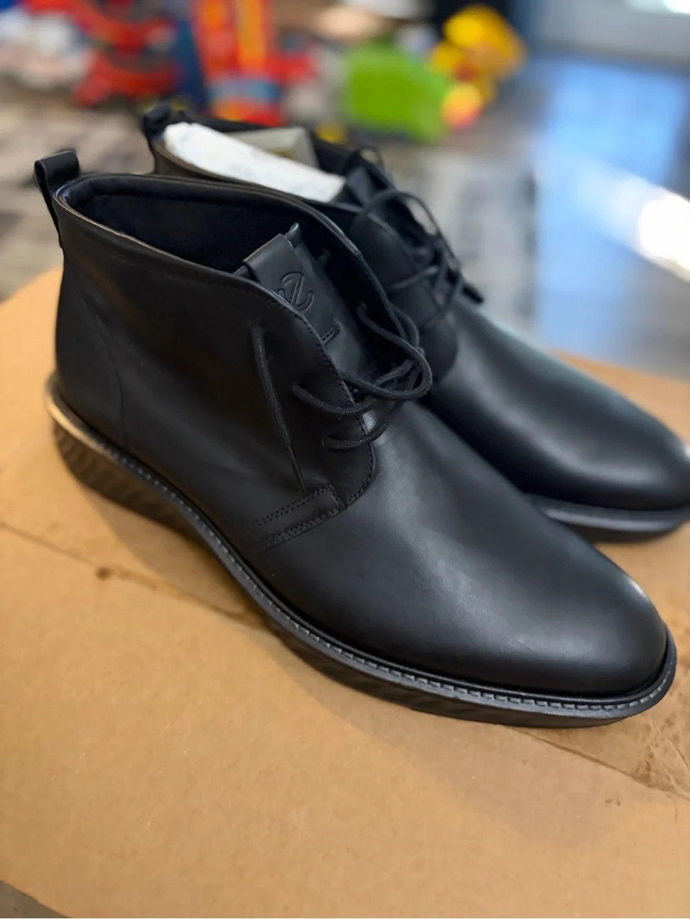 GORE-TEX Men's Black Leather Chukka Boots